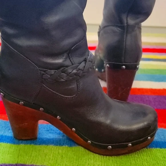 UGG SaVaNNa BLaCK LeaTHeR CloG BooTs SiZe 7 - Picture 5 of 9